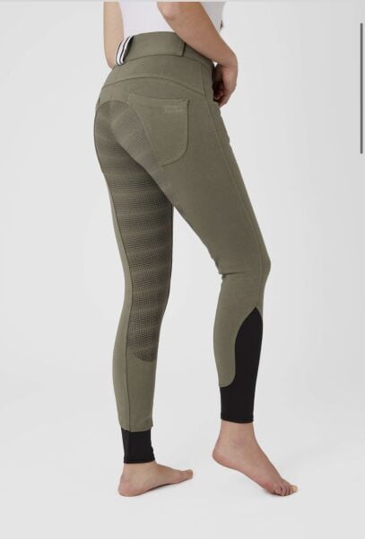 Kemer Döngü Detaylı Kadın Tam Silikonlu